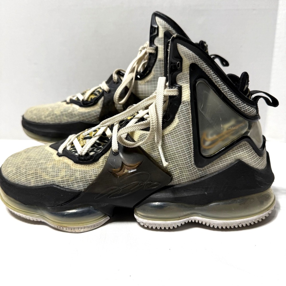 Nike Lebron XIX 19 Royalty‎ White Metallic Gold Black Men's Size 9.5